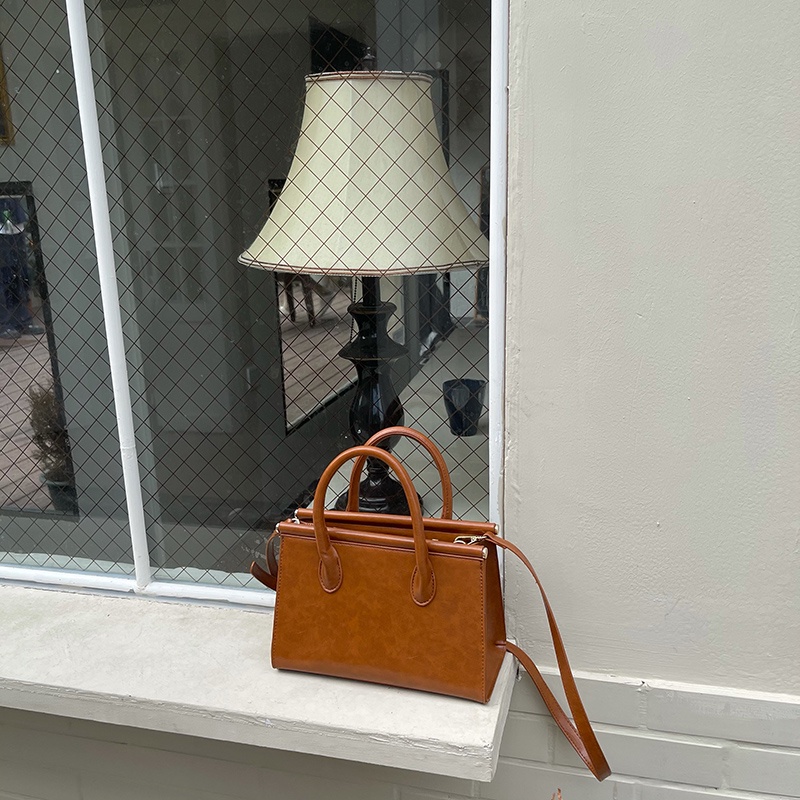 Túi Đeo Chéo Bằng Da Bóng Màu Trơn Phong Cách Hàn Quốc Cổ Điển Thời Trang Cho Nữ