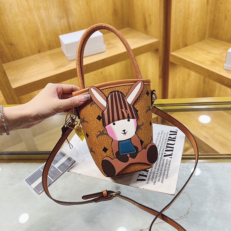 Túi Xách Đeo Vai Mùa Hè Họa Tiết Hoạt Hình Dễ Thương Hợp Thời Trang Cho Nữ
