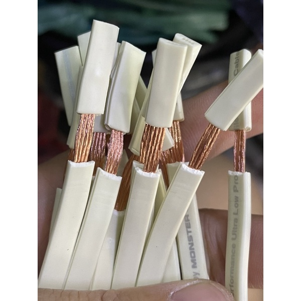 Dây loa Monster bãi Mỹ