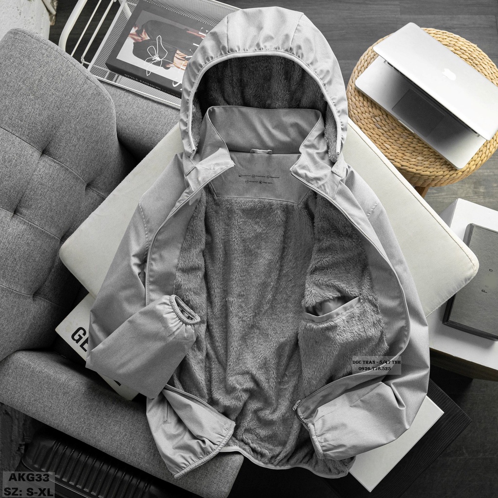 Áo khoác gió lót lông: Lớp ngoài chống nước chống gió, bên trong lót lông cừu bao ấm, mũ tháo rời được, túi khoá 2 bên