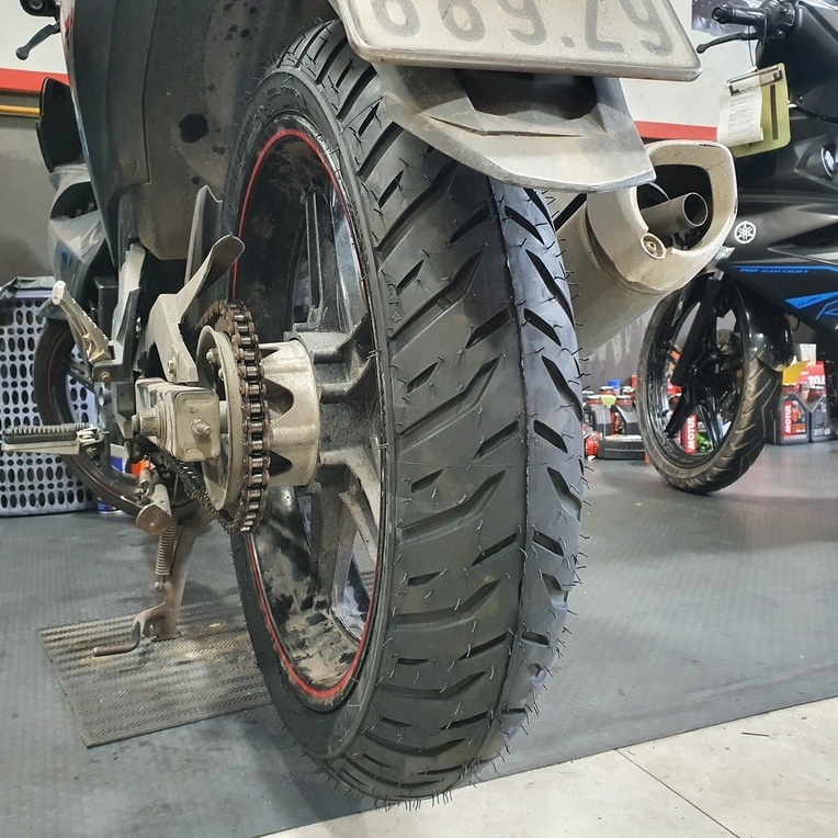Vỏ Michelin Pilot Street 2 size 120/70-17