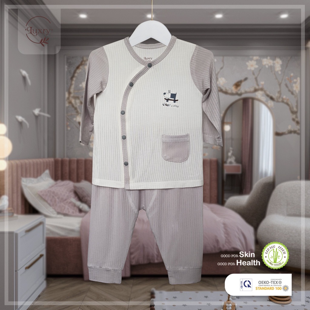 Bộ quần áo dài tay cài lệch vạt chéo phối túi Luxry đáng yêu làm từ vải sợi tre cho bé từ sơ sinh đến 18 tháng