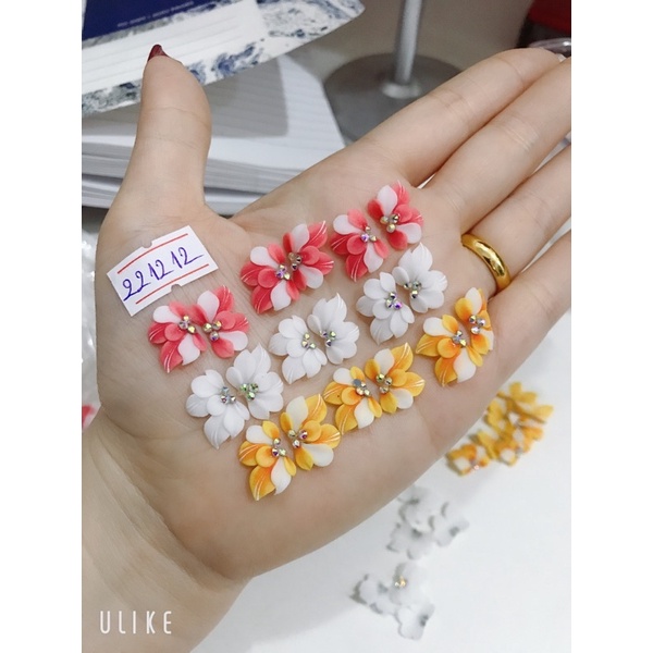 Hoa bột nail hoa đính móng tay ( hoa nửa cánh 2 màu vẽ đính đá )