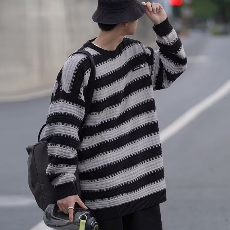 ♞AFF LIGA♞ Áo Sweater Dáng Rộng Cổ Tròn Kẻ Sọc Thời Trang Mùa Thu Cho Nam