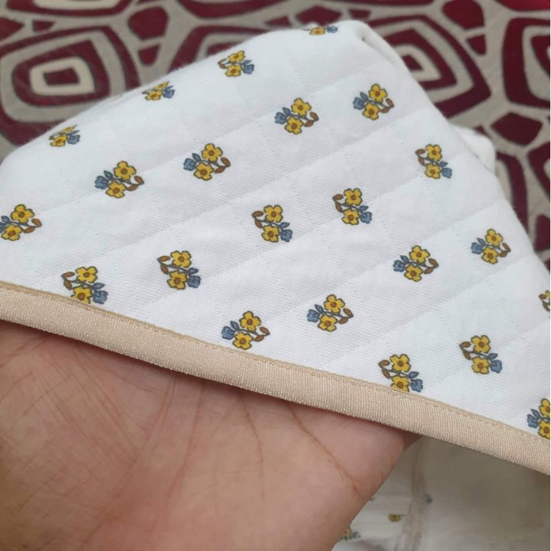 Vải trần bông hoa nhí. sét 2kg/ 150k