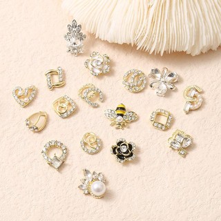 Charm đính móng mã 38