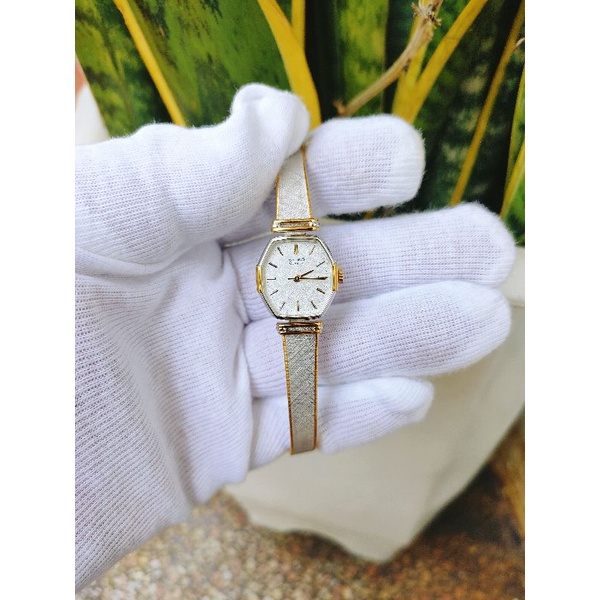 Đồng hồ nữ Seiko Nhật Bản, mặt cực độc đáo, size tròn 20mm, dây khóa zin , độ mới cao 99%, cam kết hàng chính hãng