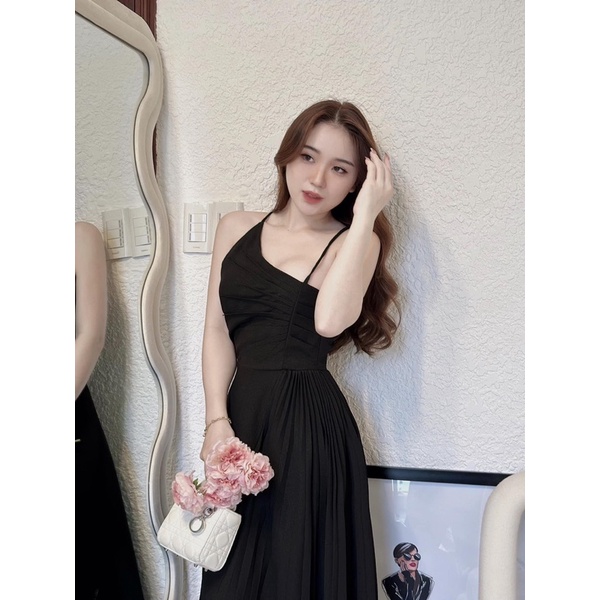 Đầm Maxi Lệch Vai Dập Li CC