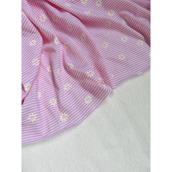 Vải thun cotton 2c Hàn kẻ nhỏ hoa cúc