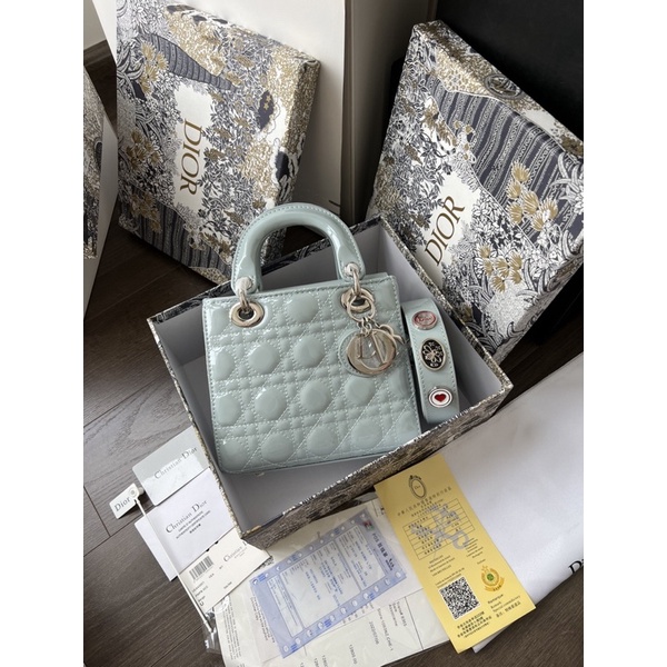 Túi D lady da bóng khoá bạc 5 ô