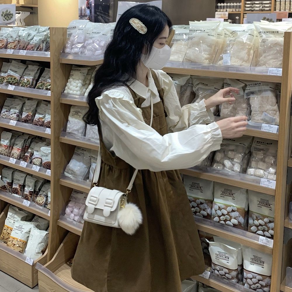 Set Áo Sơ Mi Tay Dài Cổ Búp Bê Phối Bèo + Váy Yếm Dáng Rộng Thời Trang Thu Đông Mới Cho Nữ