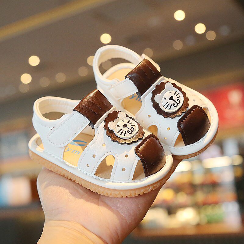 Sandal Tập Đi Cho Bé WOWKIDS Chống Trơn Thoáng Khí Hình Sư Tử, Đế Mềm Phát Tiếng Kêu Full Hộp