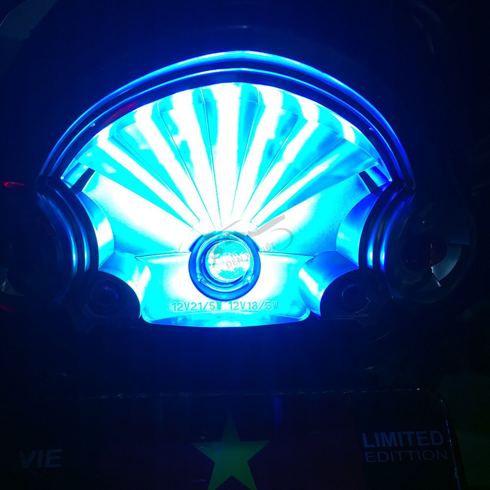 Bóng đèn hậu siêu sáng kiểu chạy AUDIF1và sấm chớp F1 thích hợp với nhiều loại xe như: DREAM, WAVE, SIRIUS, SH...