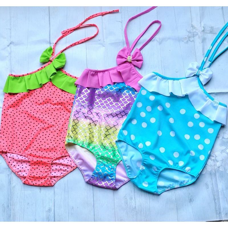 Bikini liền mảnh