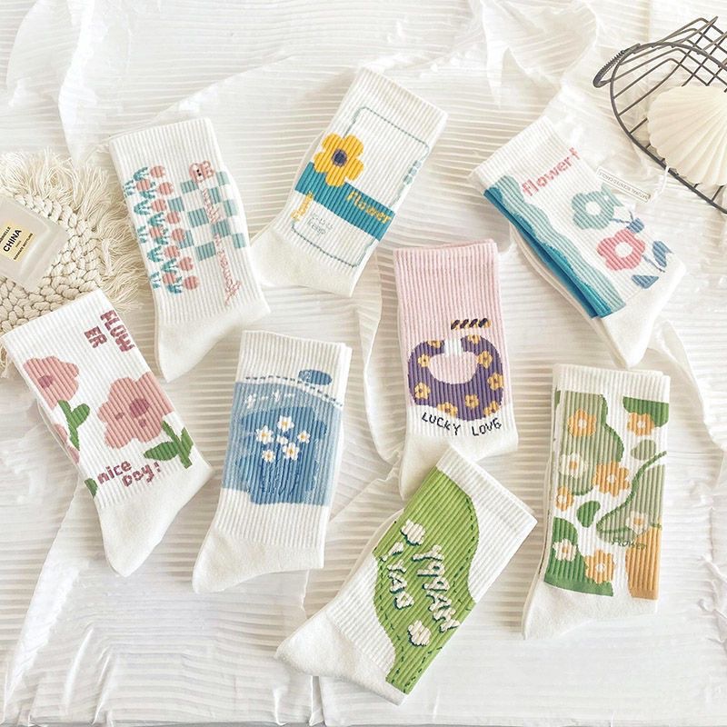 Tất Vớ Nữ Cổ Cao Loại Dày Cotton Mịn Họa Tiết Cỏ Hoa Mùa Xuân Nổi Bật - D2R08