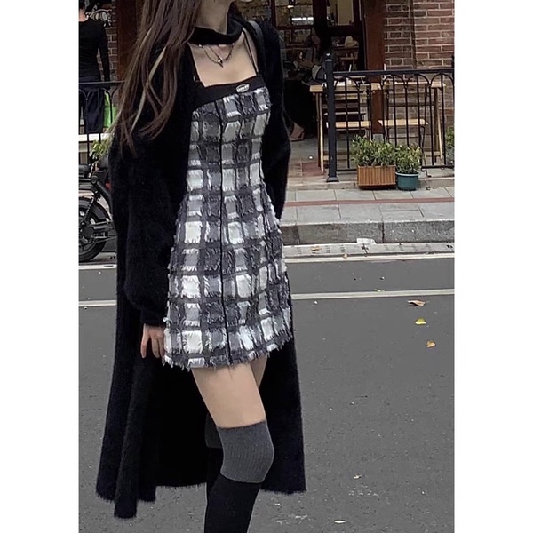 A61 - Váy body phong cách Jennie