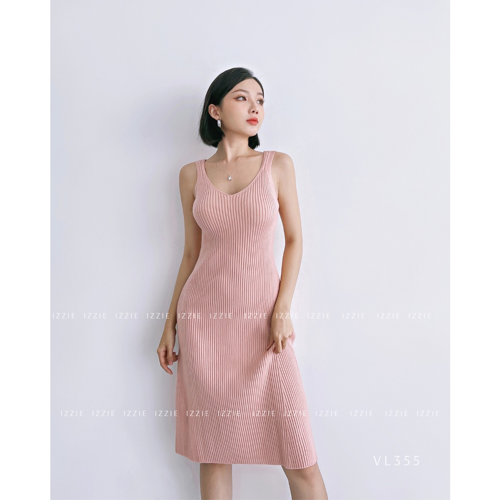 Váy len hai dây sọc nhỏ đuôi xòe izzie VL355