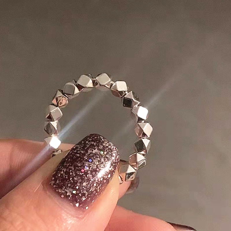 Nhẫn Đeo Ngón Trỏ Hình Vuông Nhỏ Họa Tiết Kim Cương Bằng Tay