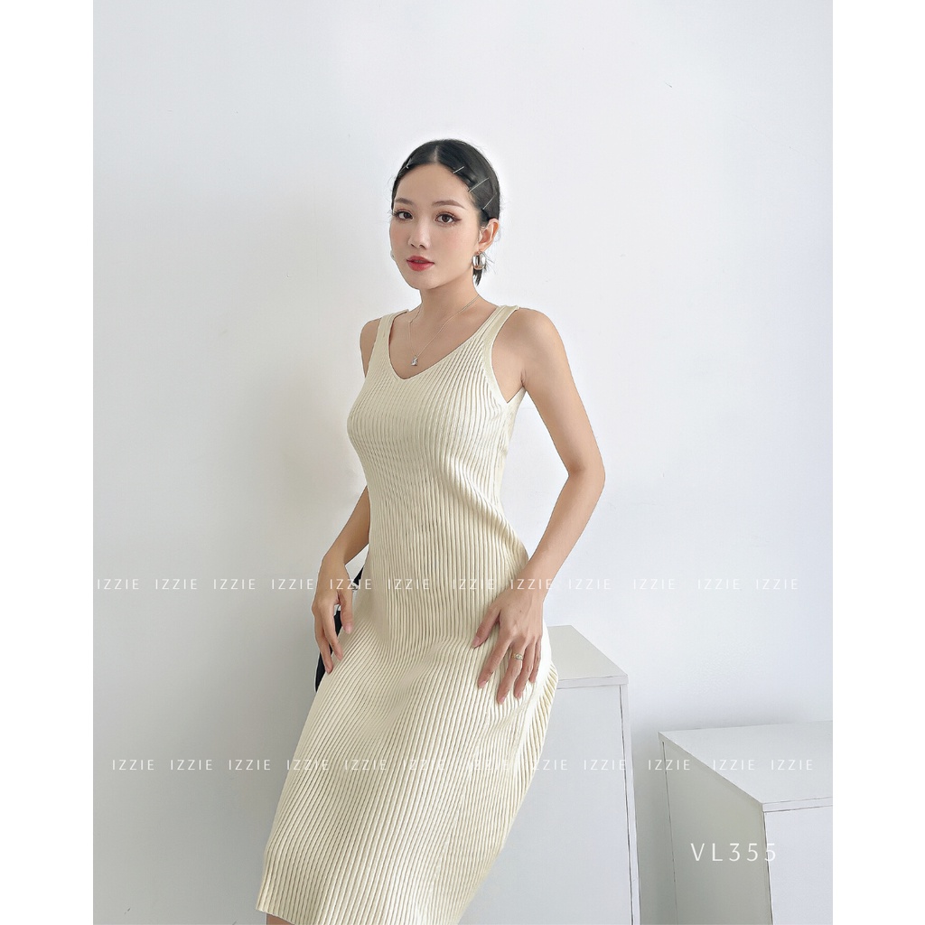 Váy len hai dây sọc nhỏ đuôi xòe izzie VL355