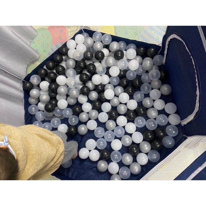 Bóng nhựa cho bé, bóng nhựa để chụp hình, an toàn không gây kích ứng kích thước 8cm Tông màu Đen Trắng Xám