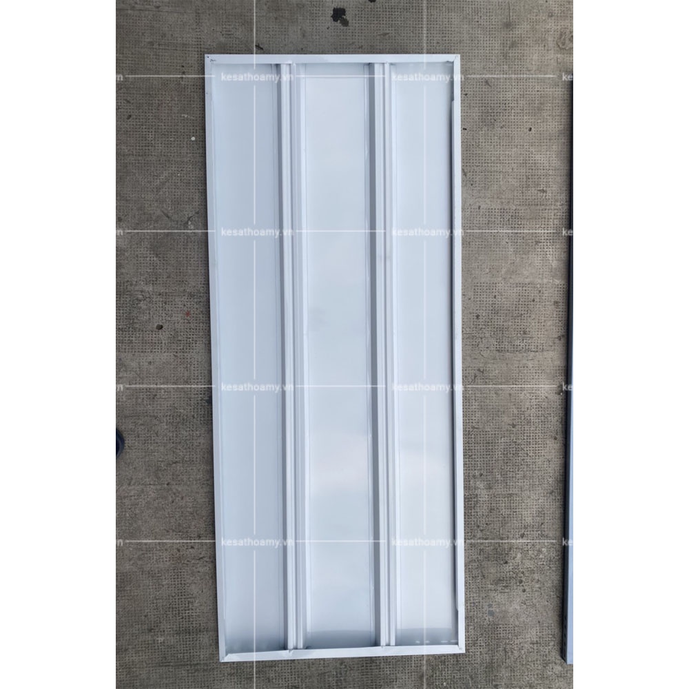 Mâm sắt v lỗ dài 1m, mâm kệ sắt đa năng dài 100cm rộng 50 màu trắng, mâm kệ sắt v lỗ dài 1m màu trắng