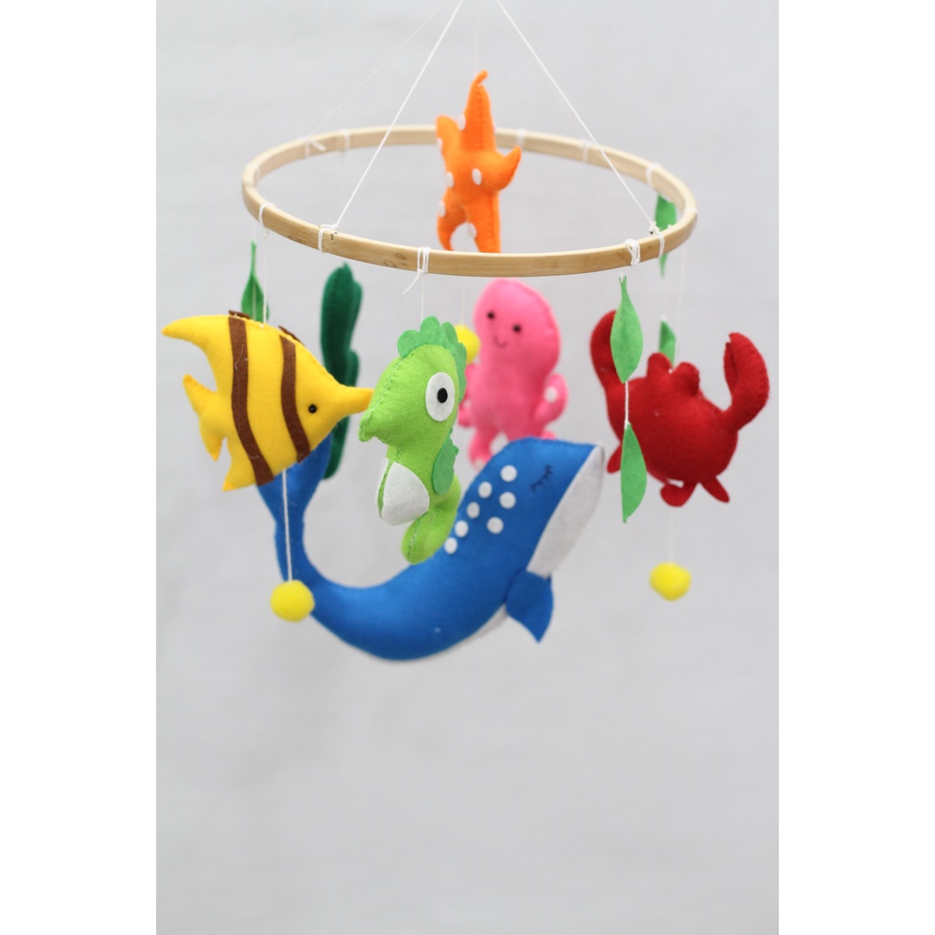 (May thủ công) Mẫu treo nôi màu sắc handmade cá voi đại dương