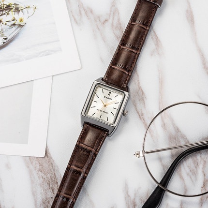 Đồng Hồ Casio Mặt Vuông Dây Da Phong Cách Retro Cá Tính Cho Nữ