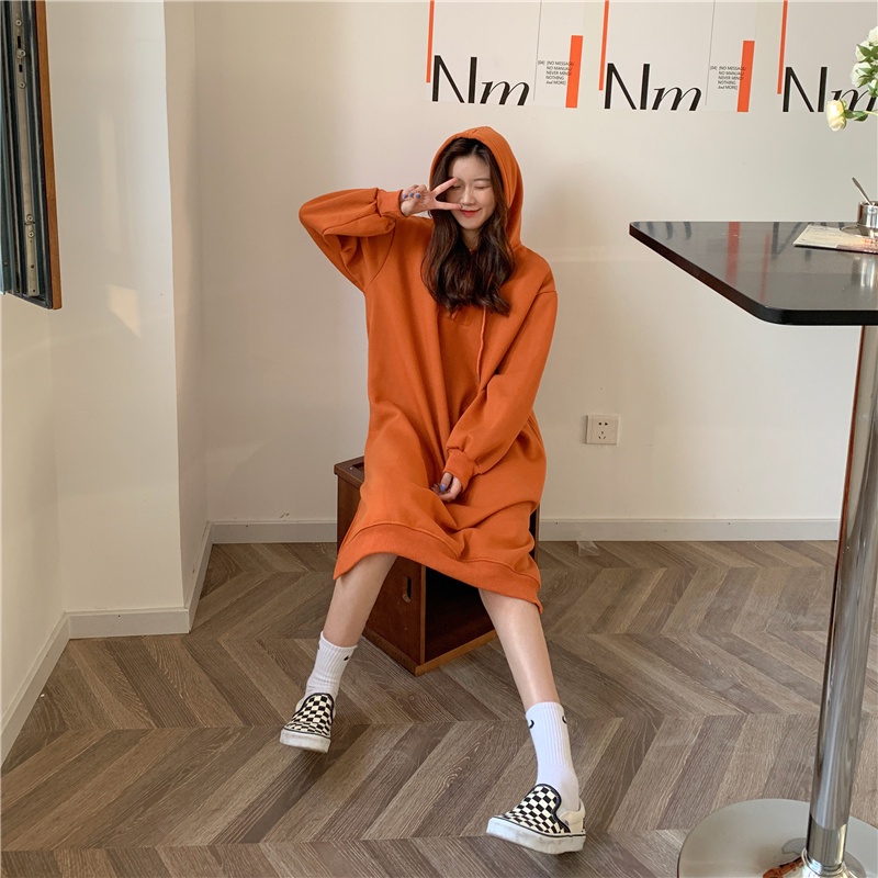 Đầm Dài Tay Có Mũ Trùm Bằng Vải Lông Dày Phong Cách Mới Mùa Thu Cho Nữ