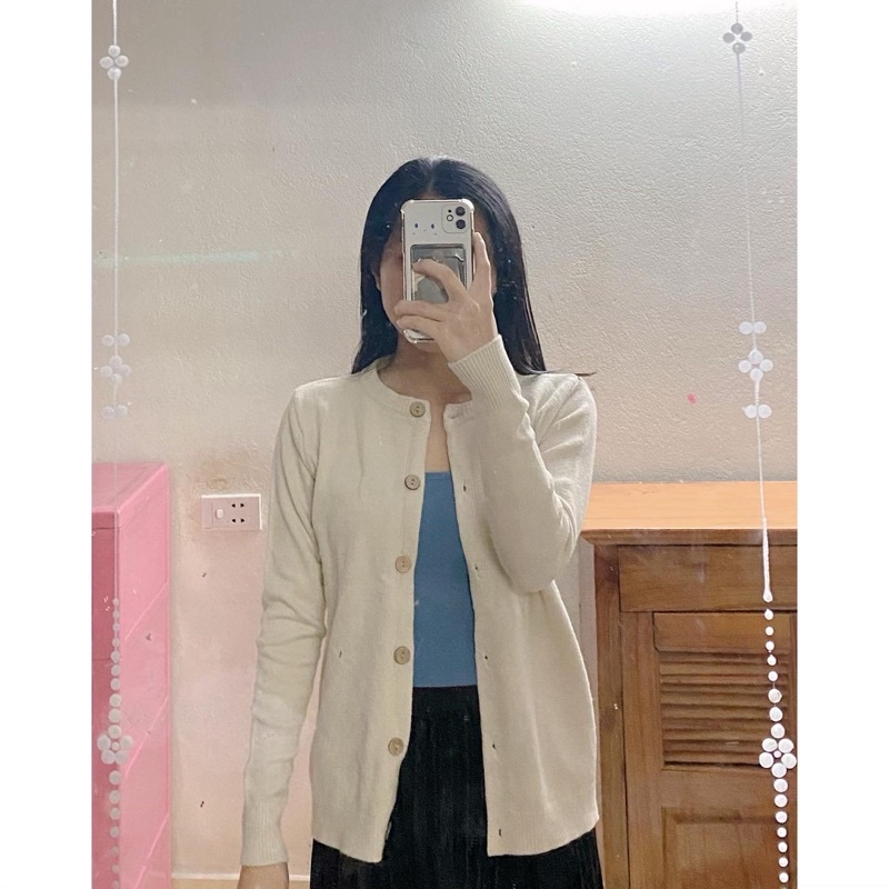 Pass áo len cardigan màu be