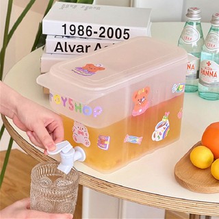 Bình nhựa đựng nước có vòi để tủ lạnh
