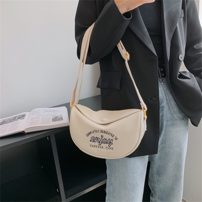 Túi Xách Hình Yên Ngựa niche Thời Trang Cho Nữ