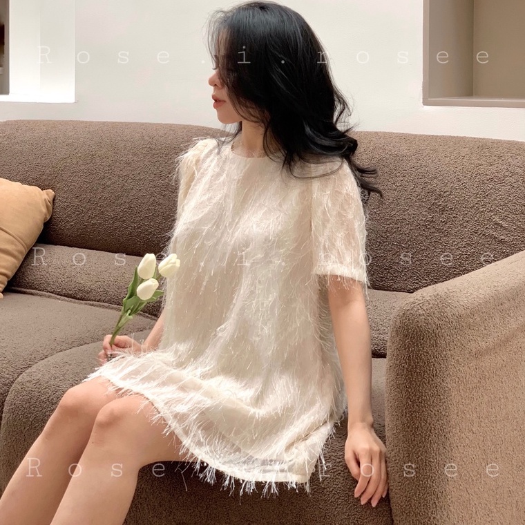 Đầm kem lông lấp lánh có tay