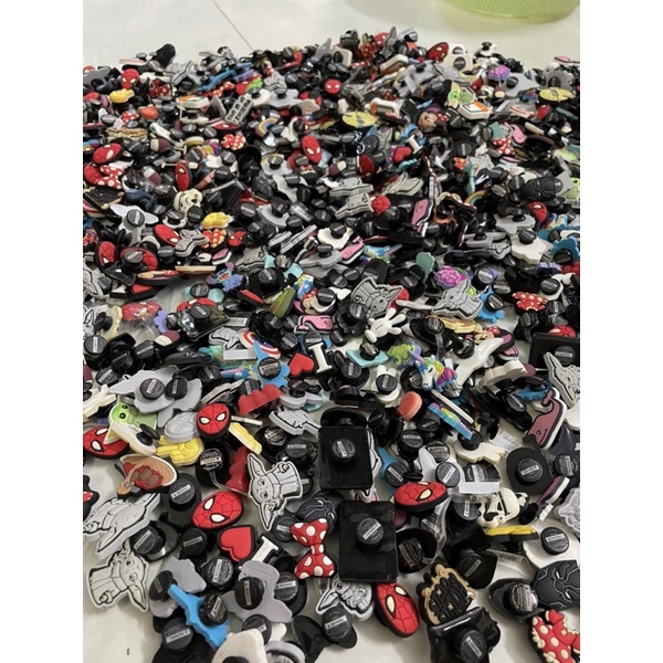 Jibit gắn dép trang trí