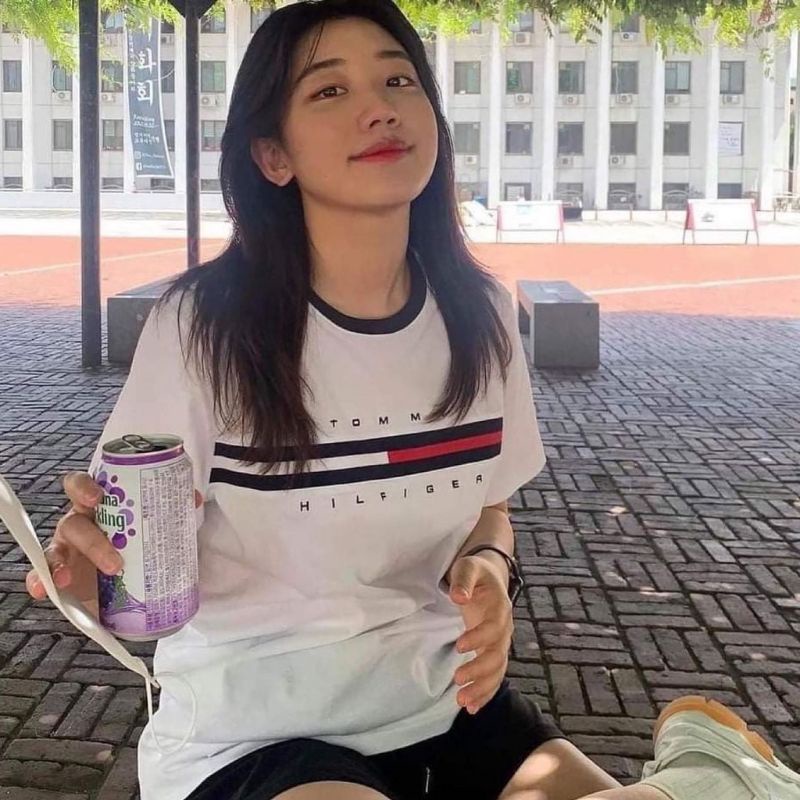 Áo thun cổ tròn Chính Hãng Tommy essential tShirt