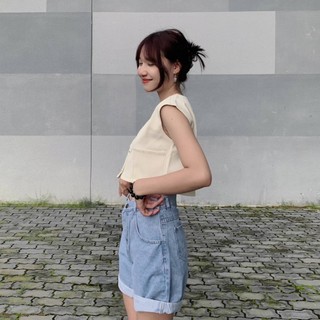 Áo croptop dáng gile nút phối cao cấp
