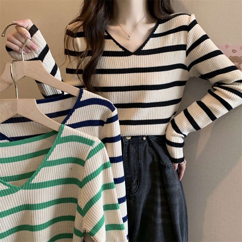 IELGY Áo Thun Dệt Kim Tay Dài Cổ Chữ V Họa Tiết Kẻ Sọc Phong Cách Hàn Quốc Thời Trang Cho Nữ