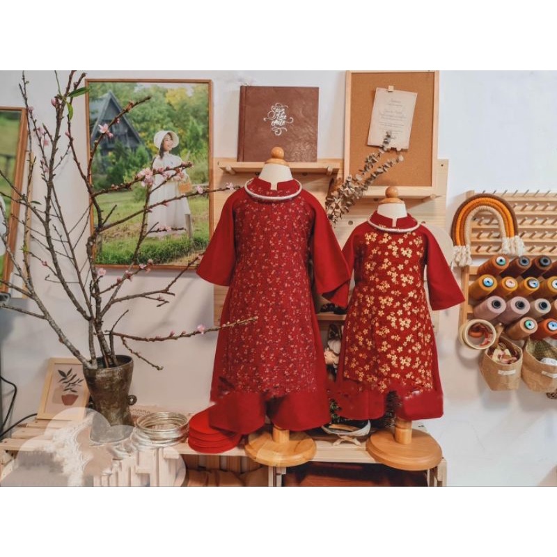 Áo dài  cách tân hoa nhí nhung tăm  xinh xắn bé gái