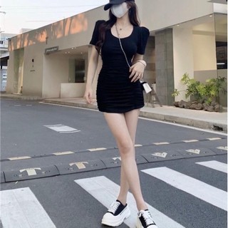ĐẦM ĐEN NHÚN SƯỜN CUTOUT LƯNG