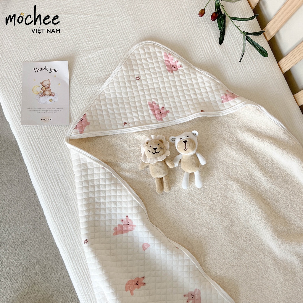 Ủ lụa cotton hình thỏ hồng cho bé Mochee, chăn ủ họa tiết mềm mại cho trẻ - Monnie Kids