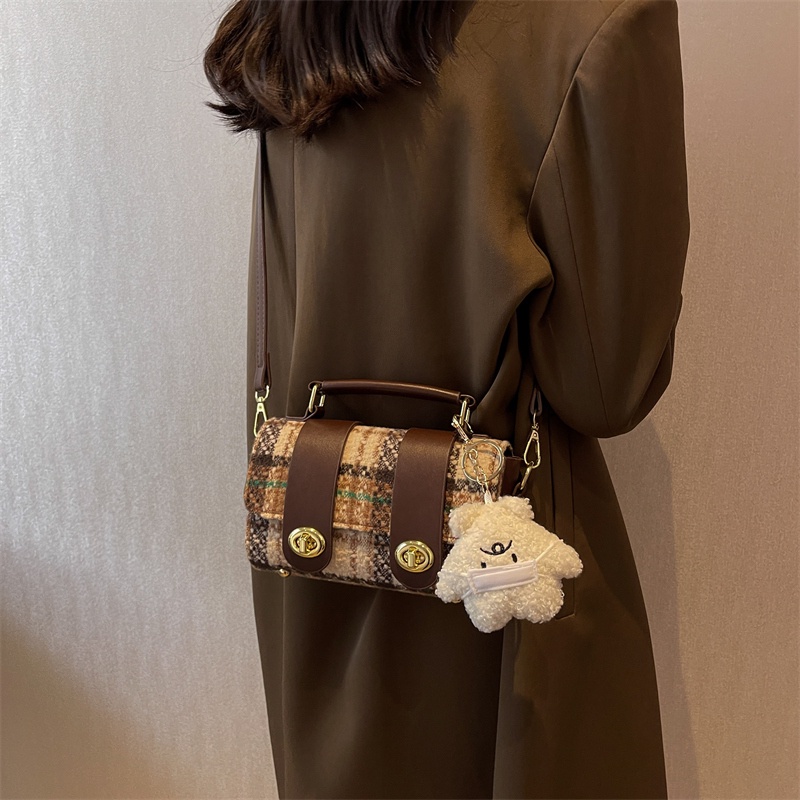 Túi Đeo Vai Họa Tiết Kẻ Sọc Màu Sắc Tương Phản Thời Trang Cho Nữ