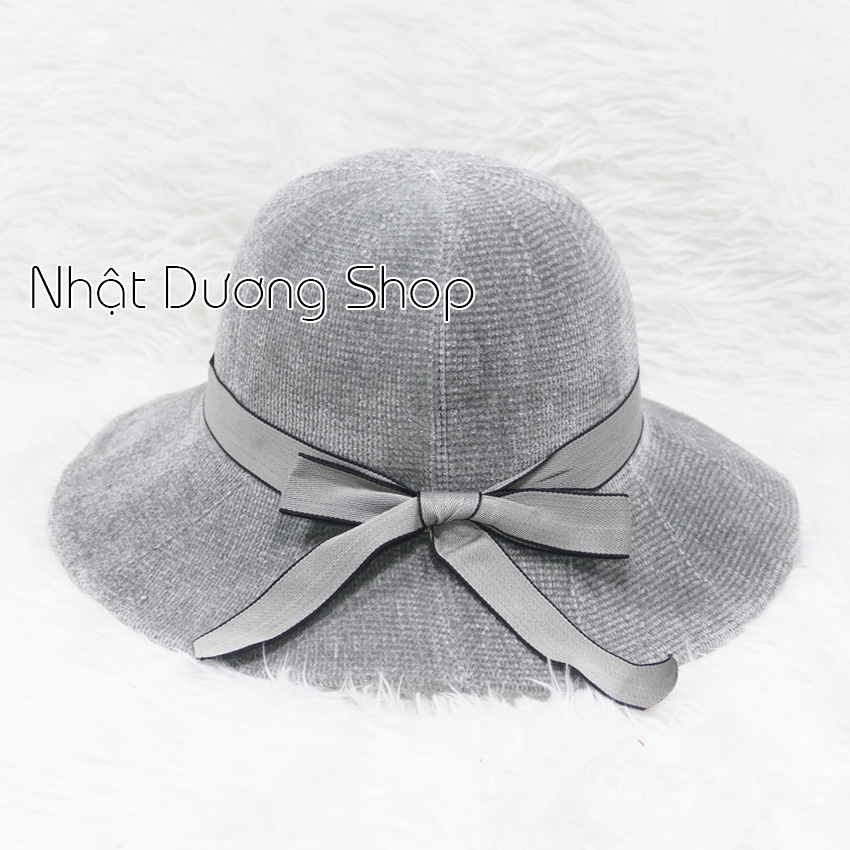Nón Bo vành gợn sóng gắn nơ có chữ M, vành rộng 8cm phù hợp cho các bạn nữ đi chơi du lịch, chất lượng cao cấp.