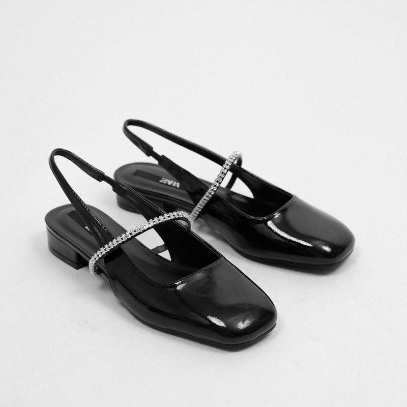 Giày slingback da bóng quai ngang gắn đá, mũi vuông