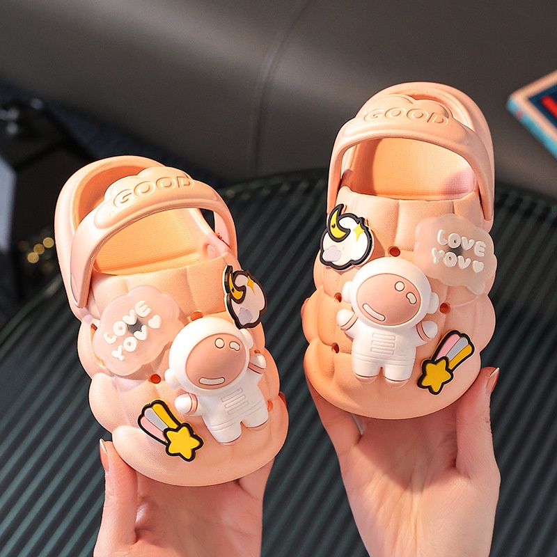 Dép sục cho bé, dép sandal cho bé trai bé gái họa tiết phi hành gia dễ thương đi êm chân không trơn trượt