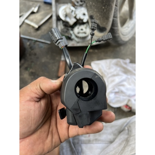 Cùm công tắt vario zin
