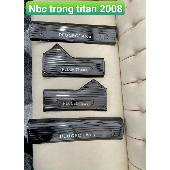 Nẹp bước chân, ốp bậc cửa xe Peugeot 2008 Mẫu titan + tặng kèm keo tăng dính