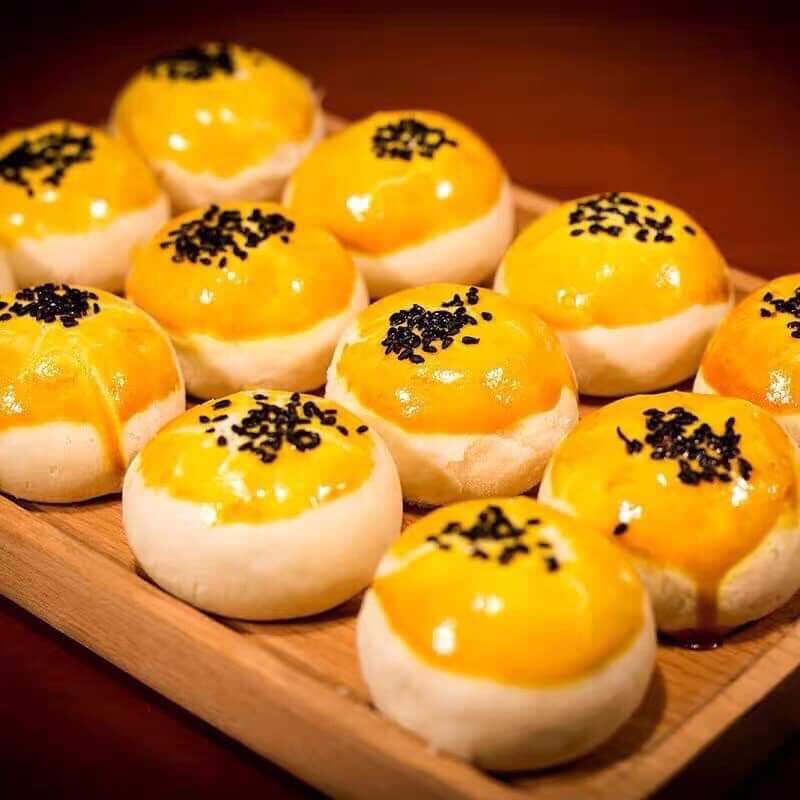Bánh liu trứng chảy 2,5kg/thùng 47~50 chiếc.