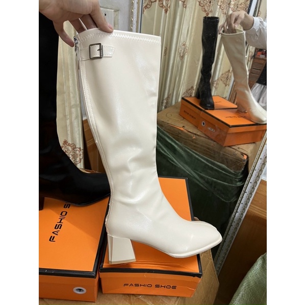 Bốt đùi đế cao 5cm có khuy cài cạnh cực xinh