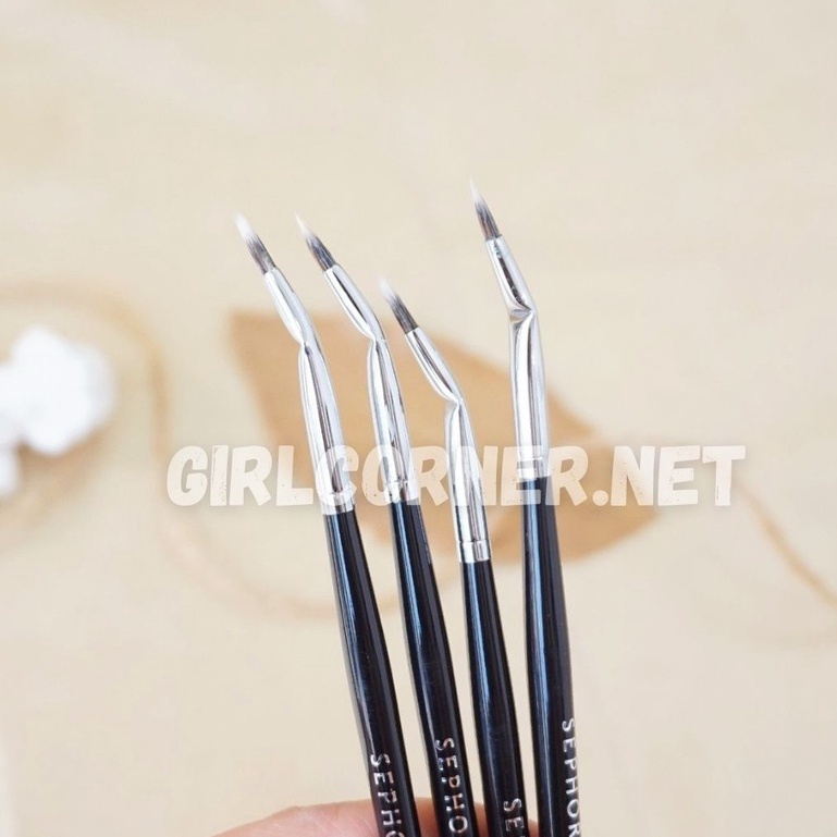 Cọ vẽ liner Sephora 23 Eyeliner Brush