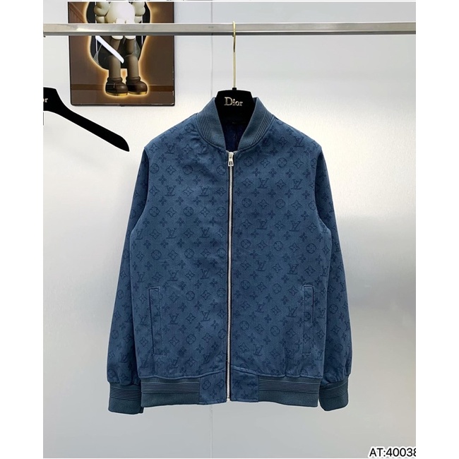 Áo khoác Bò L.V Nam vân hoa trắng đục-Xanh phối viền bo cổ💥HÀNG 1:1💥Áo Bò L.V cổ Bomber Phom Body-Vải bò nhập khẩu New