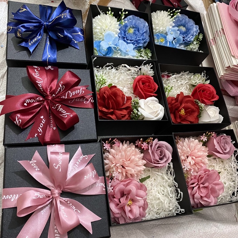 Hộp quà tặng hộp đựng son mĩ phẩm hộp cứng đen đỏ